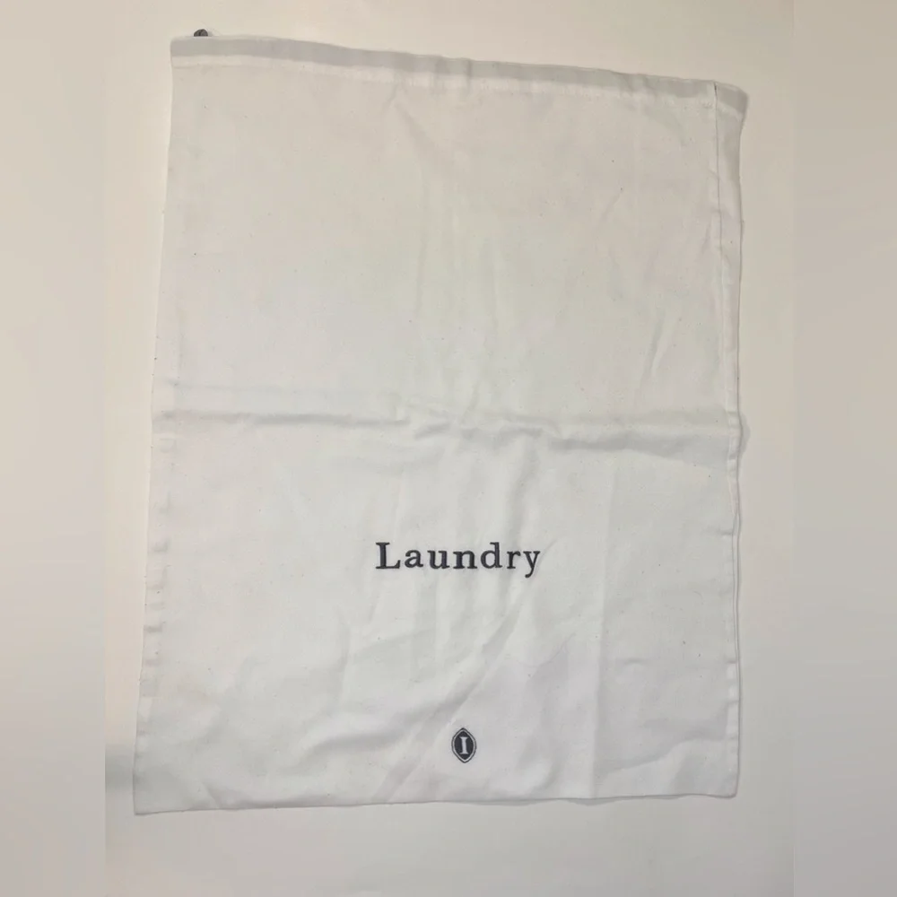 Laundry White Dust Bag‎